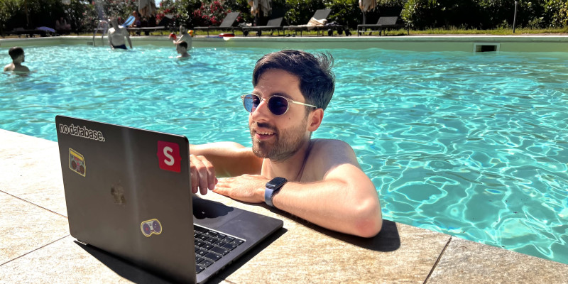 Oli living his best life. And gambling with his laptop.